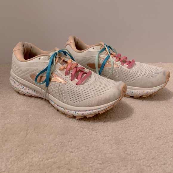 brooks sprinkle running shoes